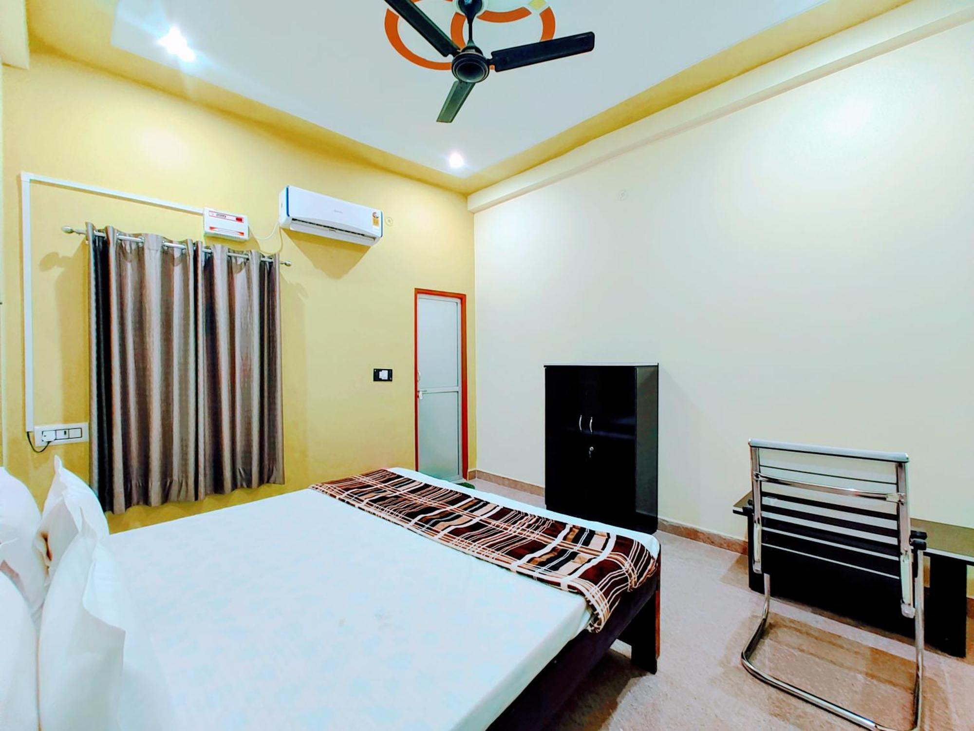 Hotel Raghukul Ayodhya Екстер'єр фото