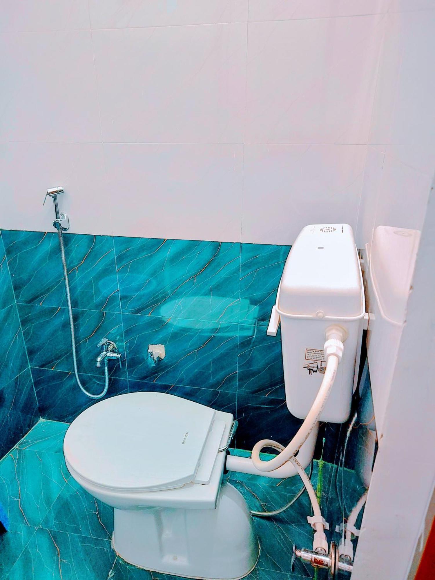 Hotel Raghukul Ayodhya Екстер'єр фото