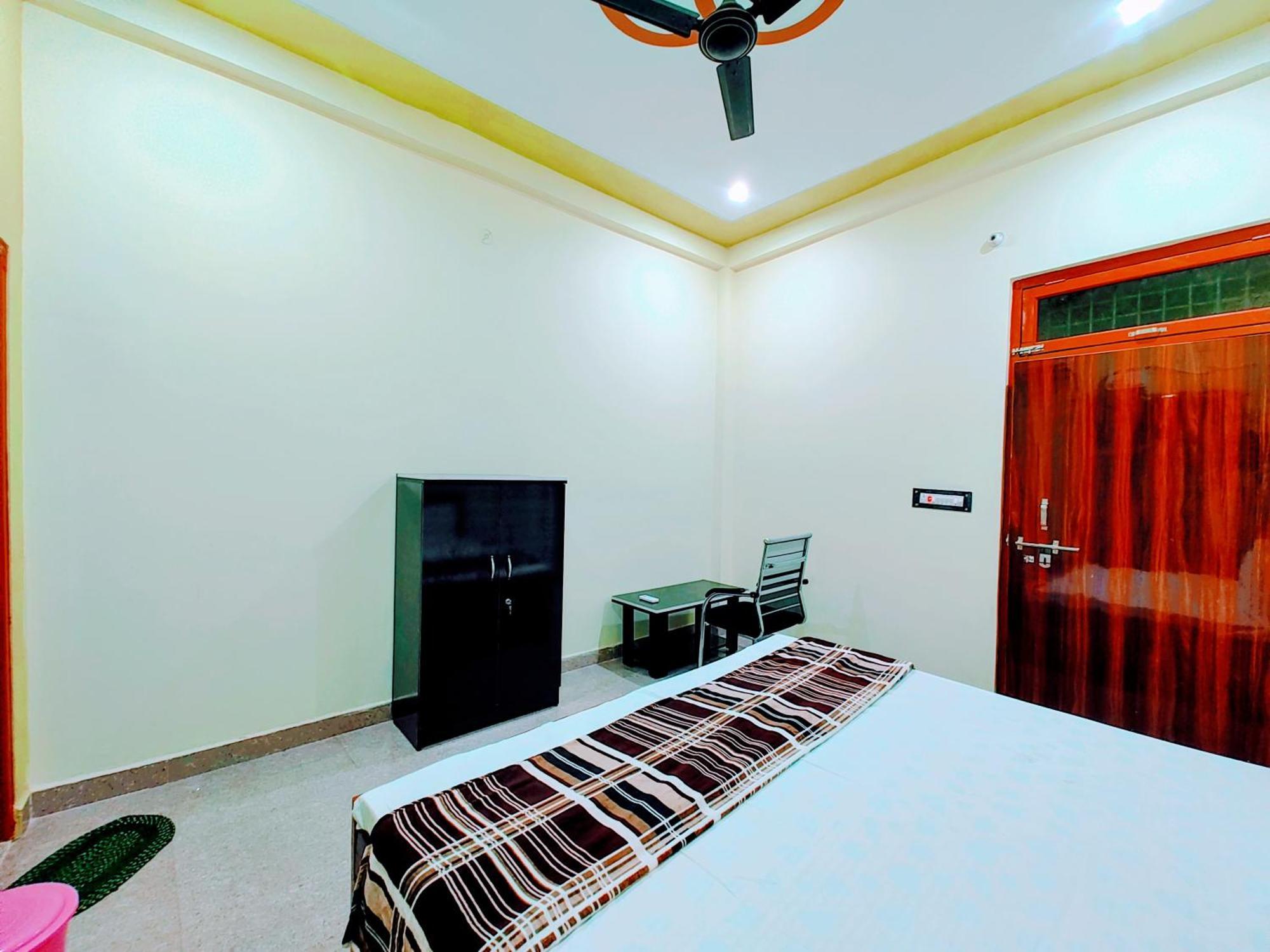 Hotel Raghukul Ayodhya Екстер'єр фото