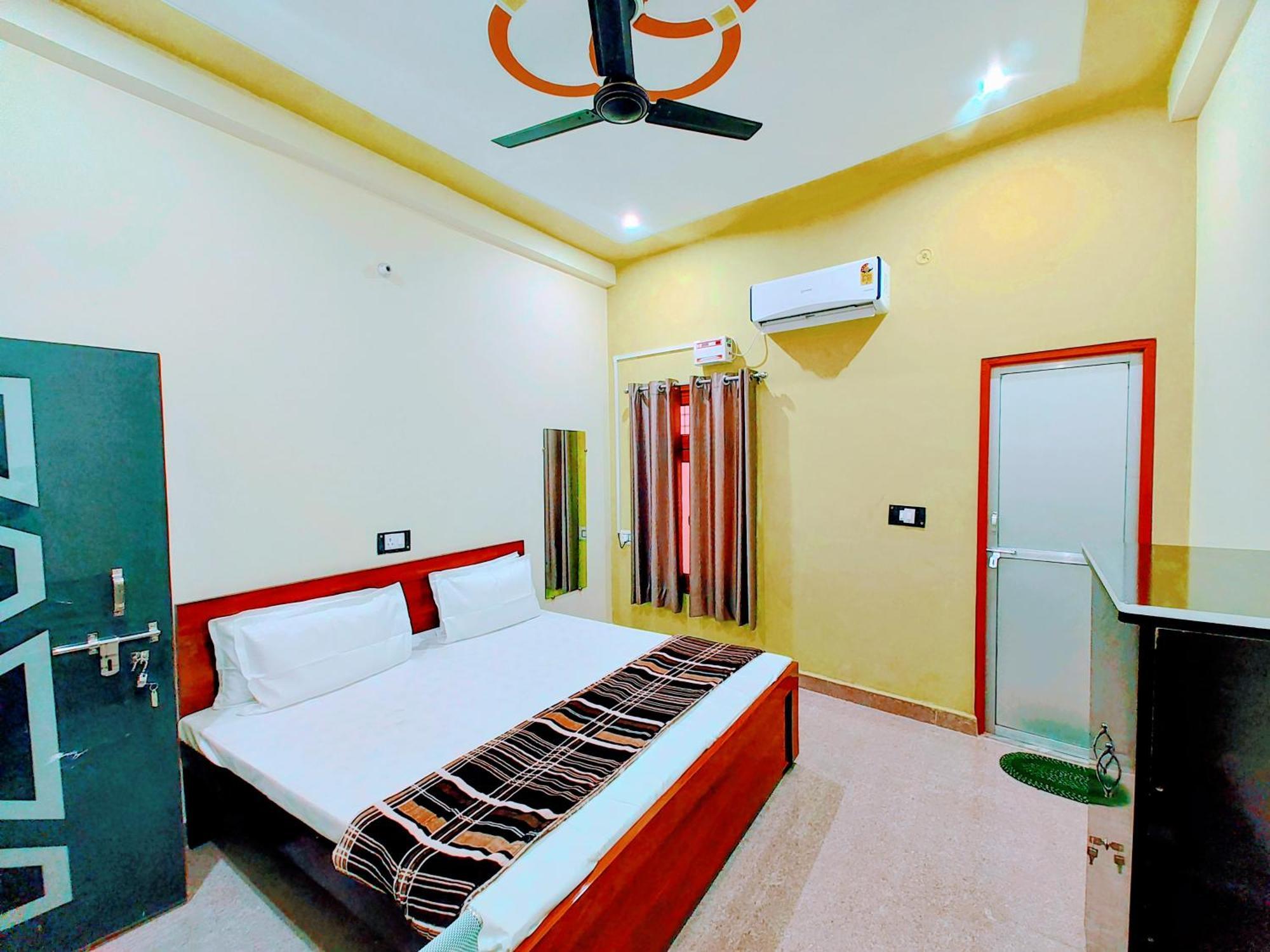Hotel Raghukul Ayodhya Екстер'єр фото