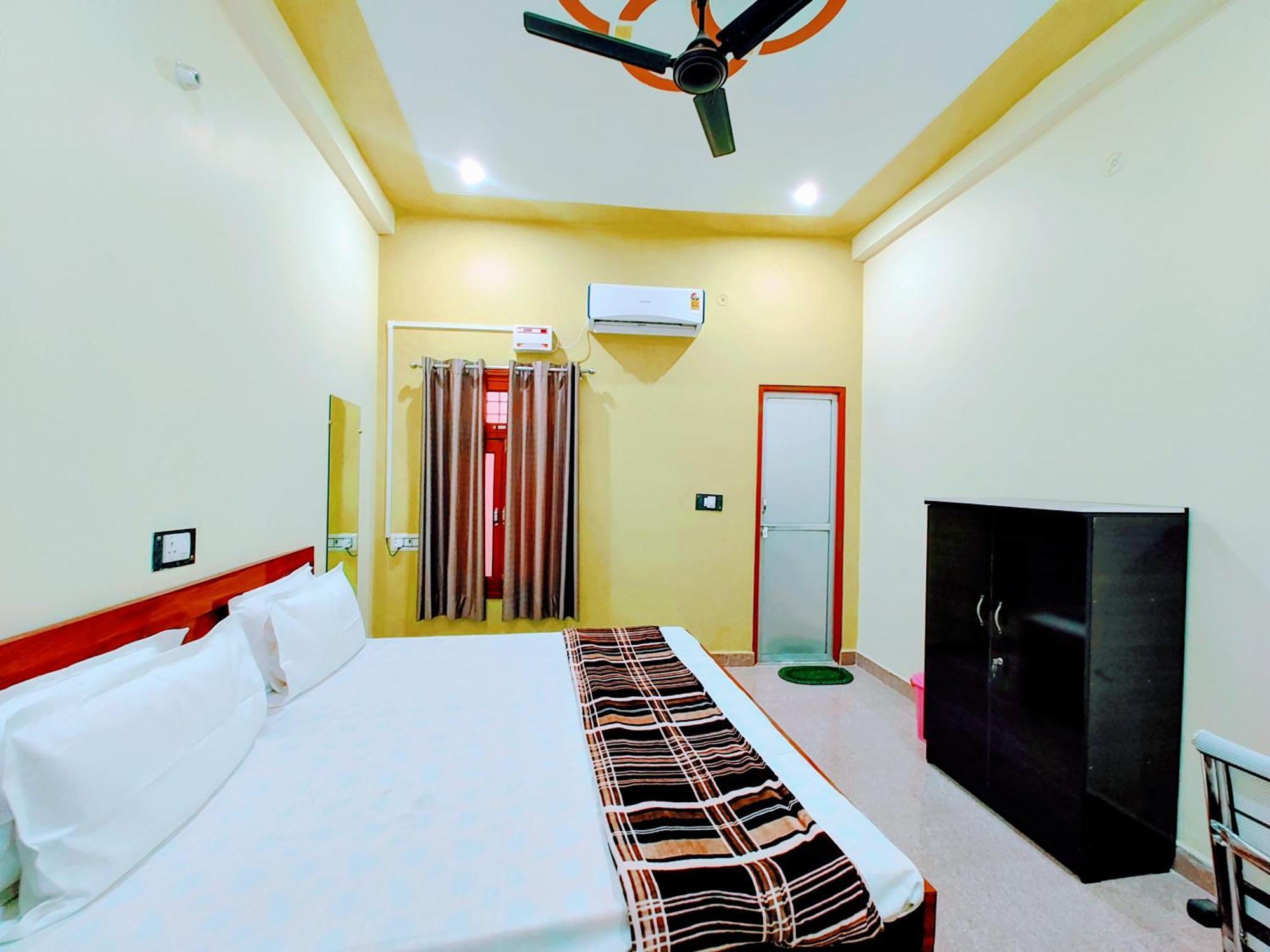 Hotel Raghukul Ayodhya Екстер'єр фото