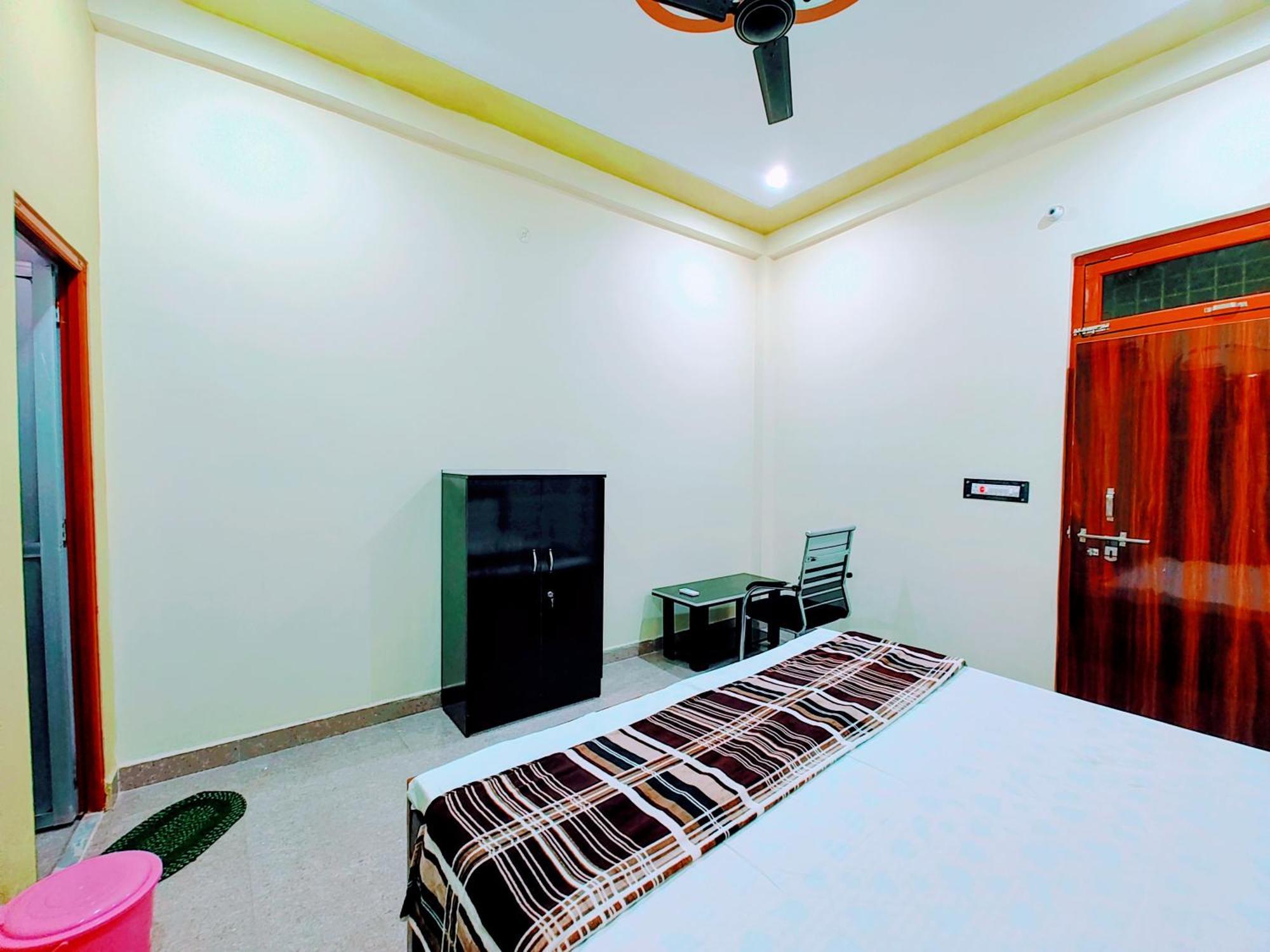 Hotel Raghukul Ayodhya Екстер'єр фото