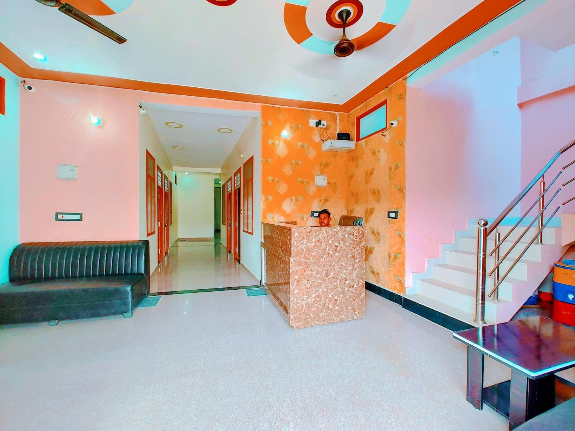 Hotel Raghukul Ayodhya Екстер'єр фото